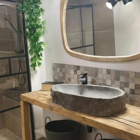 La Belle Au Bois Joli بيت للعطل *